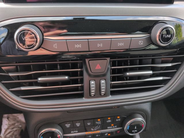 Certified 2025 Ford Escape Active w/ Cold Weather Package AWD/4WD image 41