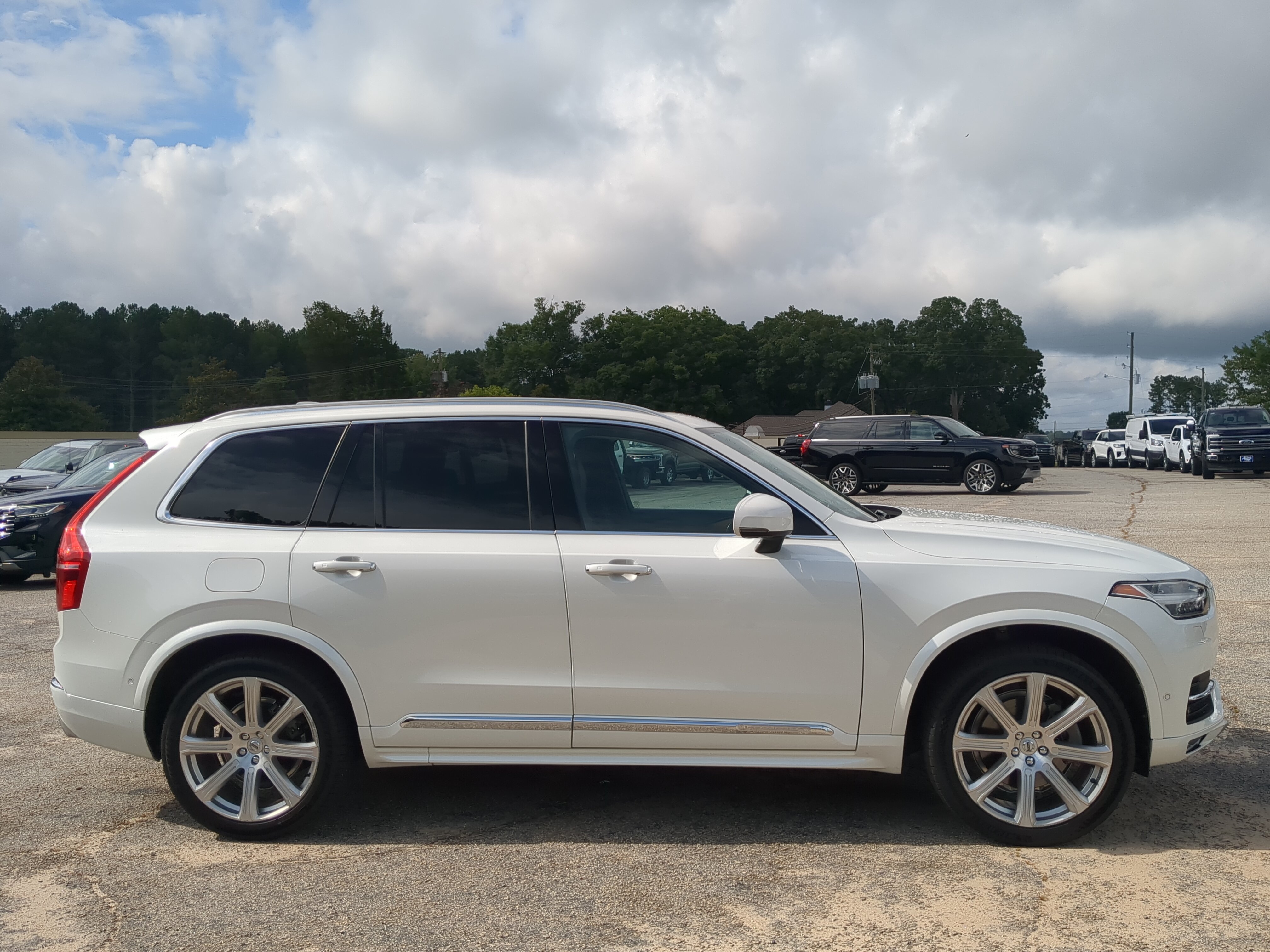 Used 2019 Volvo XC90 T6 Inscription w/ Advanced Package AWD/4WD image 2