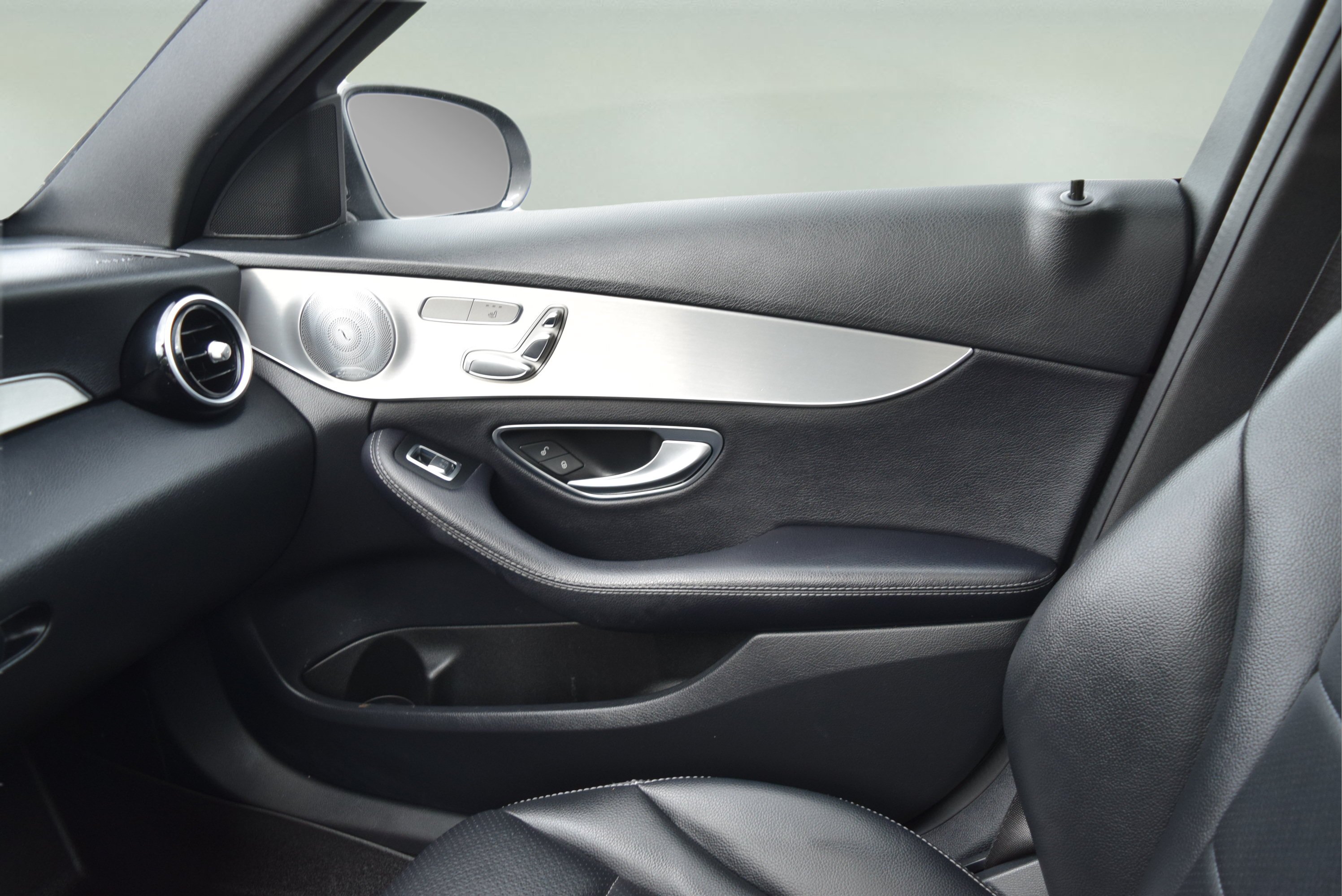 Used 2018 Mercedes-Benz C 300 4MATIC Sedan image 18
