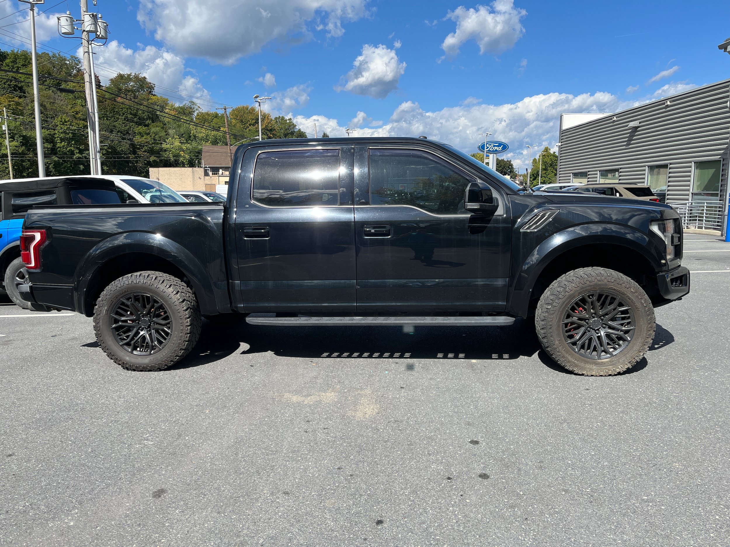 Certified 2018 Ford F150 Raptor w/ Equipment Group 802A Luxury AWD/4WD image 4