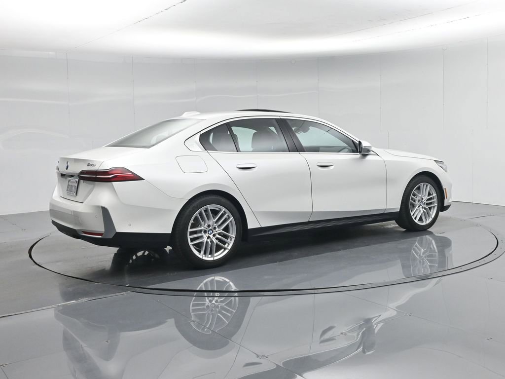 Used 2025 BMW 530i xDrive w/ Premium Package image 29