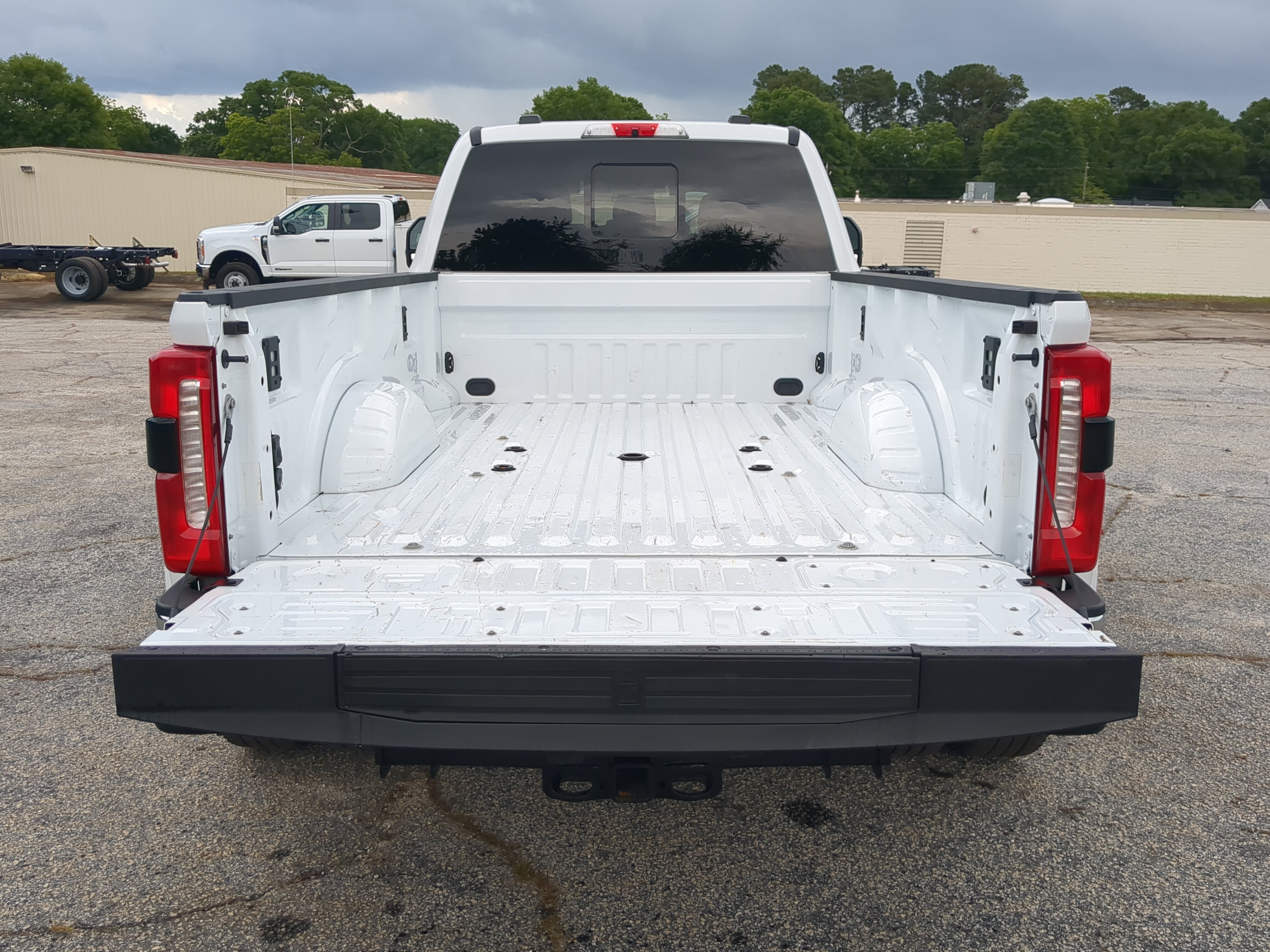Certified 2025 Ford F350 XL w/ 360-Degree Camera Package AWD/4WD image 11