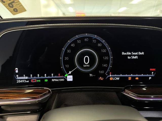 Used 2024 Cadillac Escalade Luxury RWD image 15