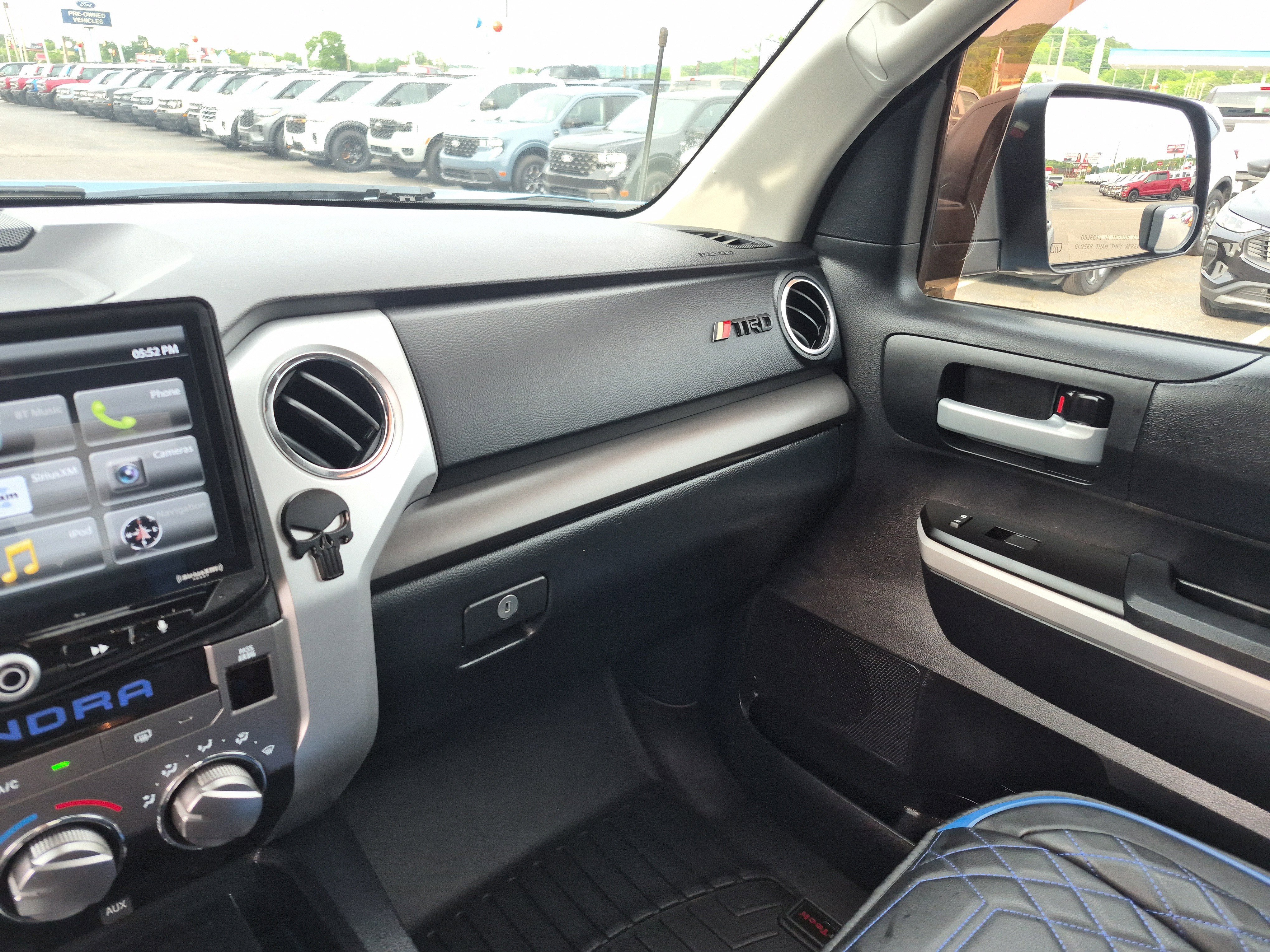 Used 2019 Toyota Tundra SR5 w/ SR5 Upgrade Package AWD/4WD image 23