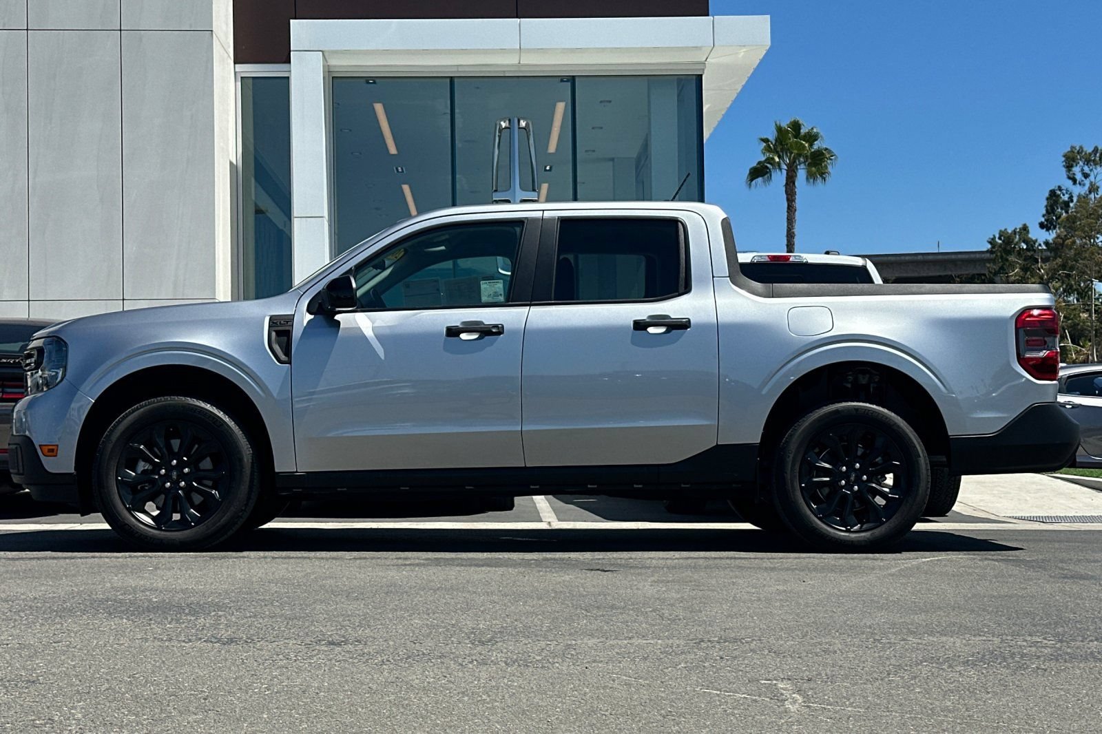 Certified 2024 Ford Maverick XLT w/ XLT Luxury Package FWD image 6