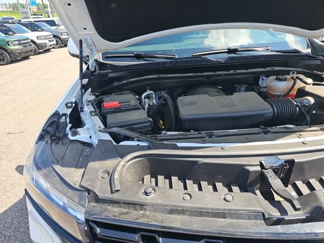 Used 2024 Chevrolet Tahoe Z71 w/ Luxury Package AWD/4WD image 24
