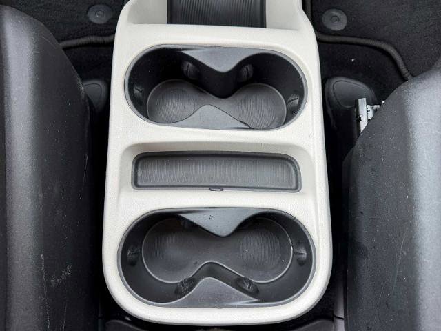 Used 2023 Chrysler Voyager LX image 19