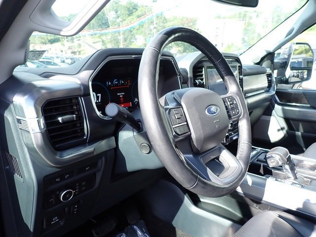 Certified 2022 Ford F150 Lariat w/ Equipment Group 502A High image 17