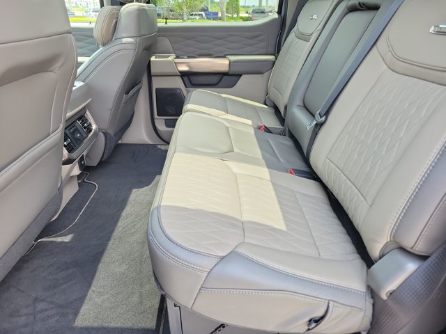 Certified 2025 Ford F350 Platinum w/ Platinum Plus Package AWD/4WD image 11