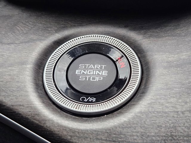 Used 2022 Jeep Grand Cherokee L Limited AWD/4WD image 16