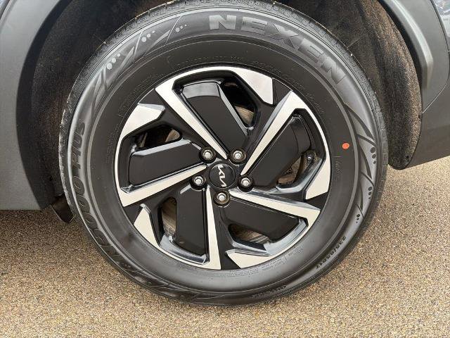 Used 2023 Kia Sportage LX image 14