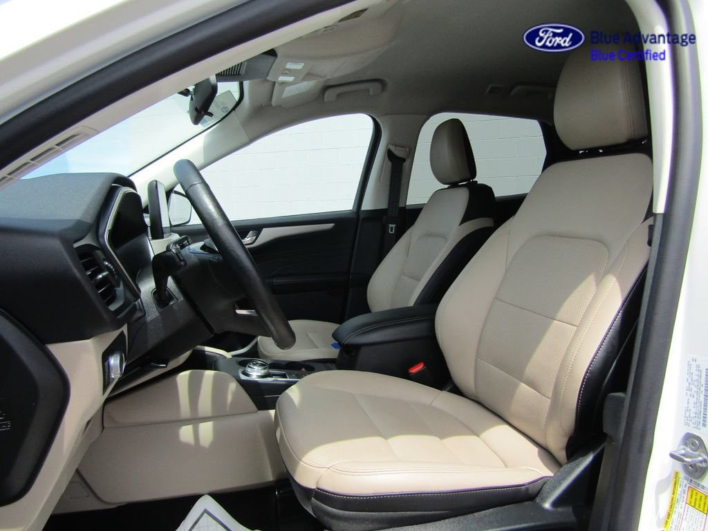 Certified 2021 Ford Escape SEL w/ Technology Package AWD/4WD image 3