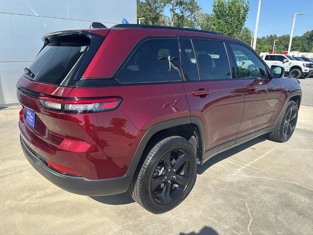 Used 2025 Jeep Grand Cherokee Limited w/ Black Appearance Package RWD image 6