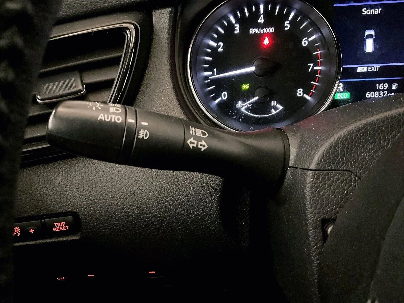 Used 2019 Nissan Rogue SL w/ Premium Package AWD/4WD image 30