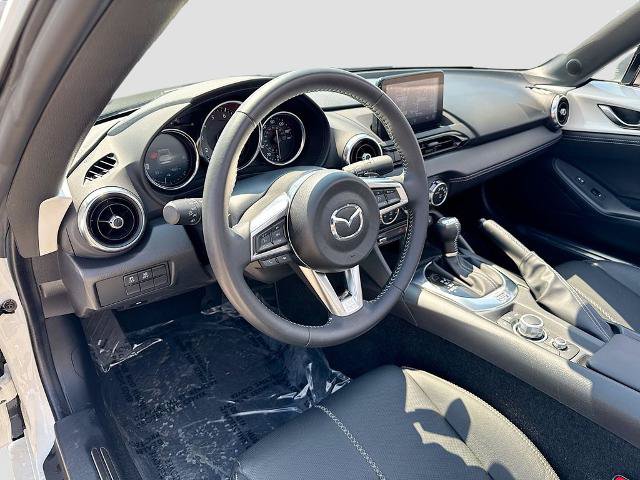 Used 2022 MAZDA MX-5 Miata RF Grand Touring RWD image 9