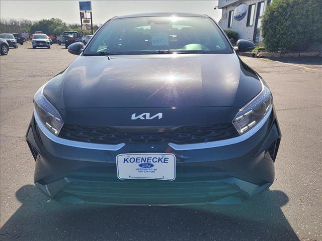 Used 2024 Kia Forte Sedan FWD image 3