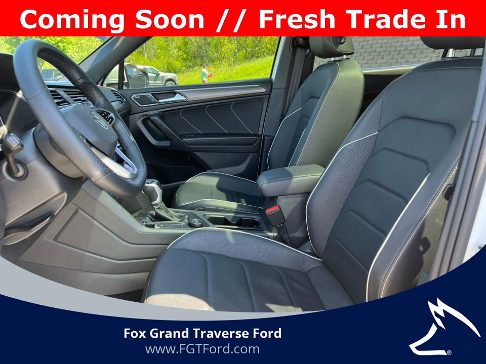 Used 2022 Volkswagen Tiguan SEL R-Line AWD/4WD image 3