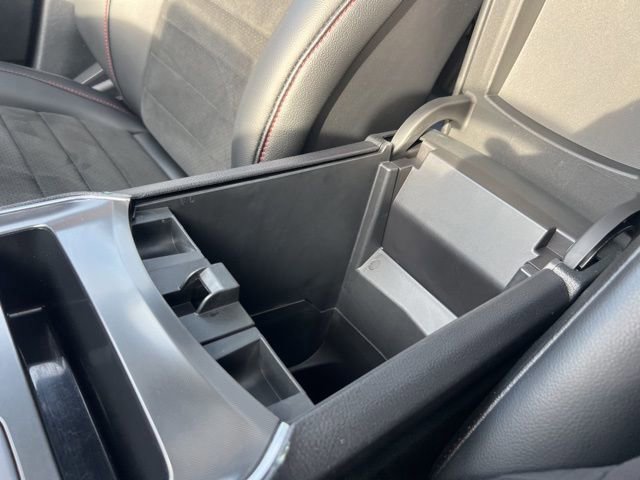 Certified 2024 Ford Edge ST-Line image 16