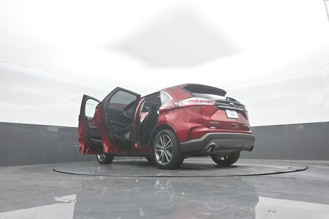 Certified 2019 Ford Edge Titanium w/ Cold Weather Package AWD/4WD image 47
