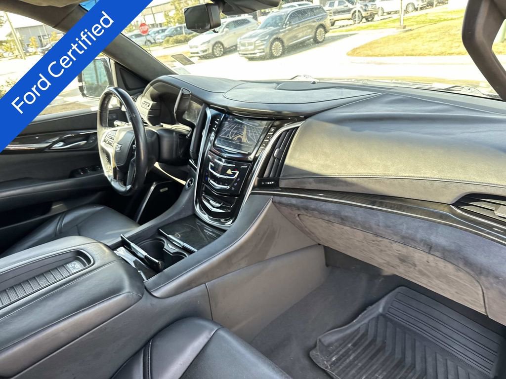Used 2019 Cadillac Escalade Platinum image 14