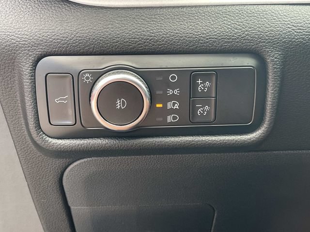 Certified 2024 Ford Explorer XLT w/ Equipment Group 202A AWD/4WD image 43