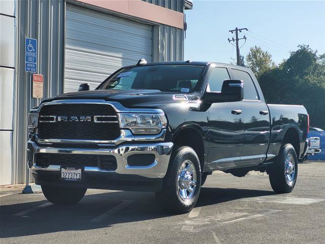Used 2024 RAM 2500 Tradesman w/ Chrome Appearance Group AWD/4WD image 9