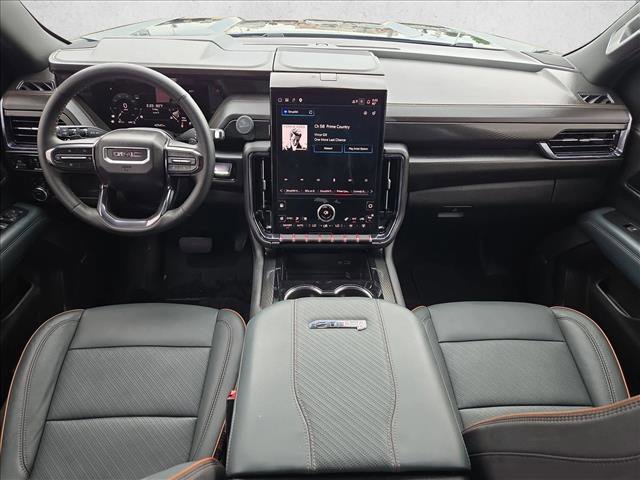 Used 2025 GMC Yukon XL AT4 w/ AT4 Premium Package AWD/4WD image 17