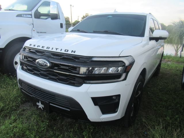 Certified 2023 Ford Expedition Limited RWD image 3