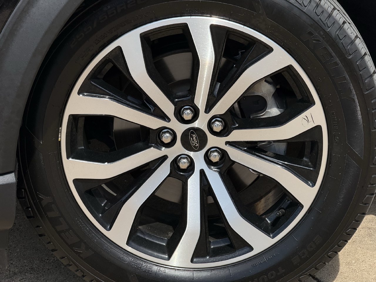 Certified 2025 Ford Explorer ST-Line RWD image 8