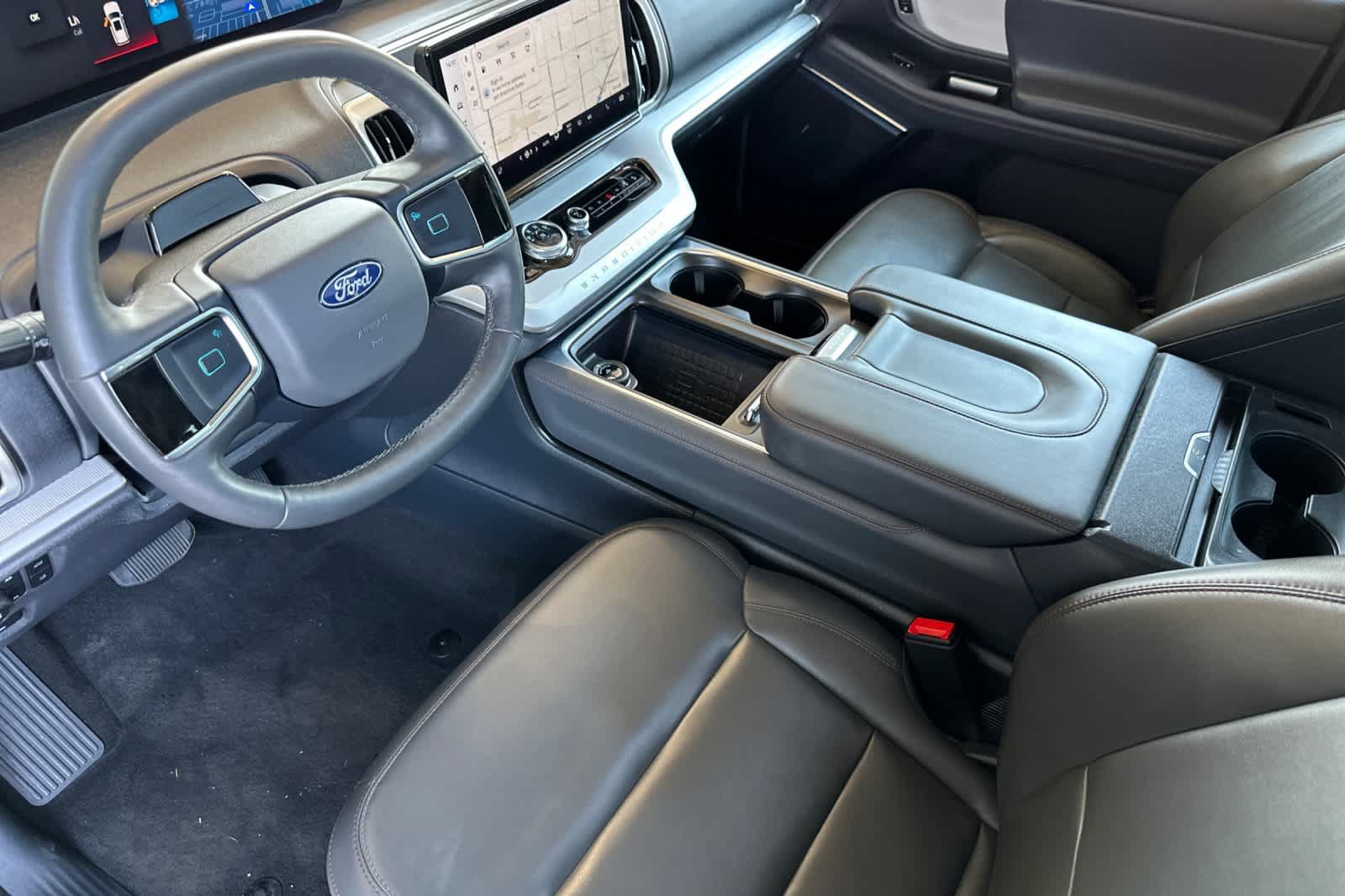 Certified 2025 Ford Expedition Active AWD/4WD image 11