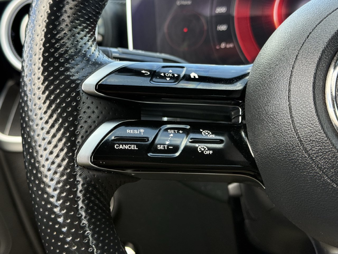 Used 2024 Mercedes-Benz C 300 Sedan image 12