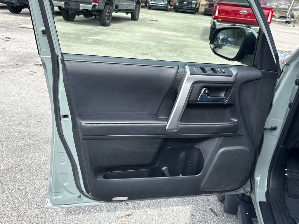 Used 2022 Toyota 4Runner TRD Sport w/ Technology Package AWD/4WD image 13