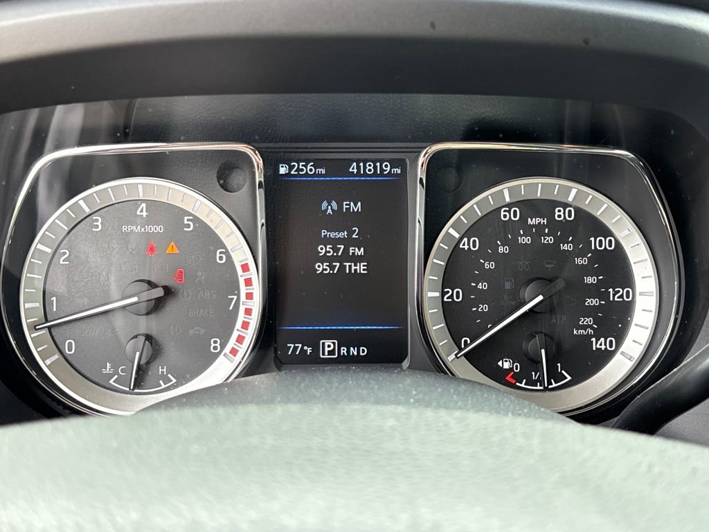 Used 2019 Nissan Titan SV RWD image 46