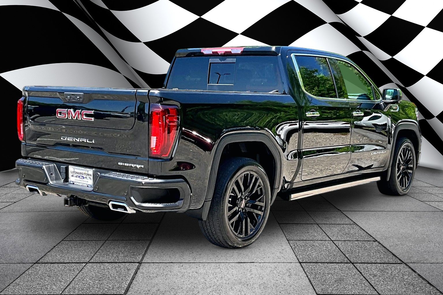 Used 2023 GMC Sierra 1500 Denali w/ Technology Package AWD/4WD image 2