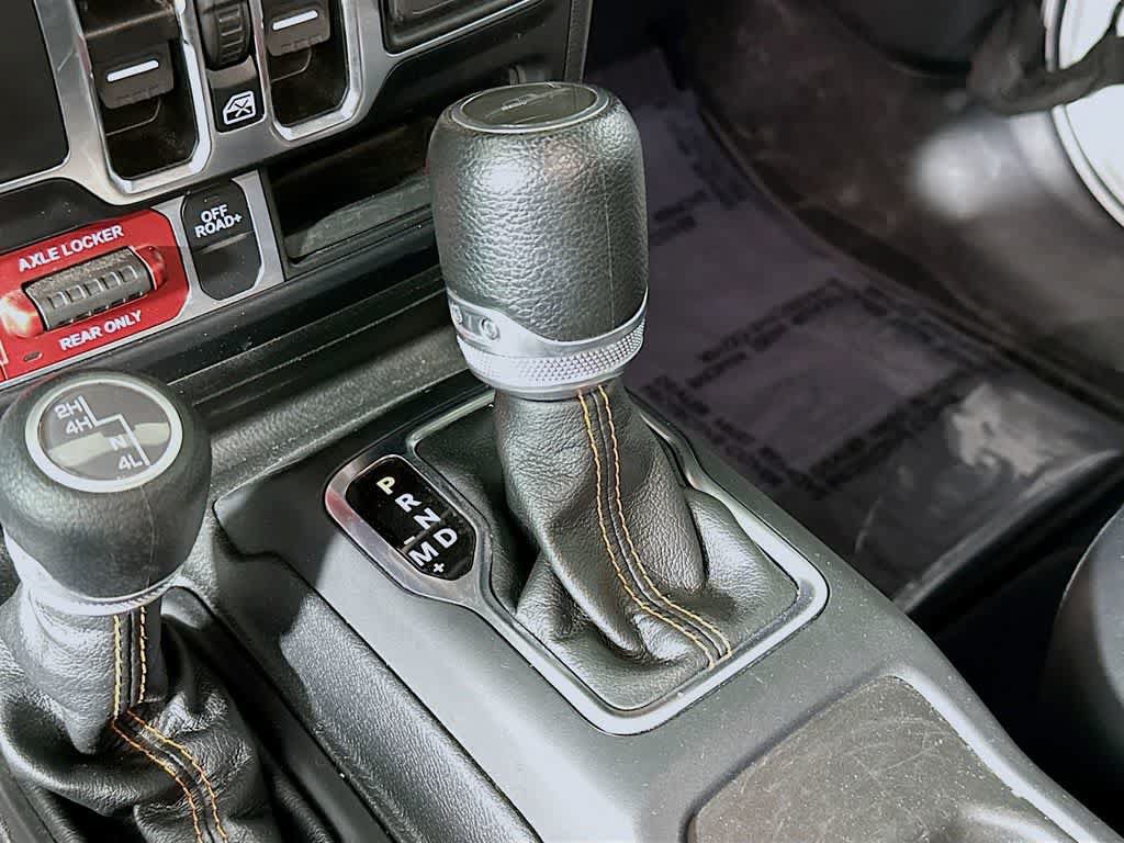 Used 2023 Jeep Gladiator Mojave w/ Dual Top Group AWD/4WD image 19