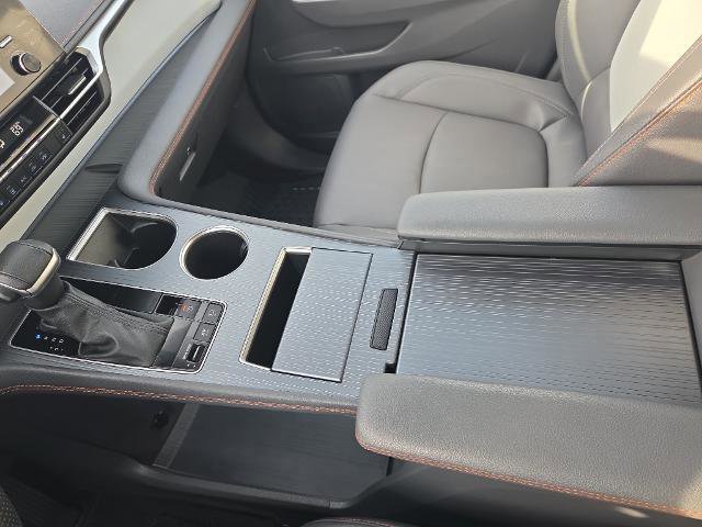 Used 2024 Toyota Sienna XSE AWD/4WD image 25