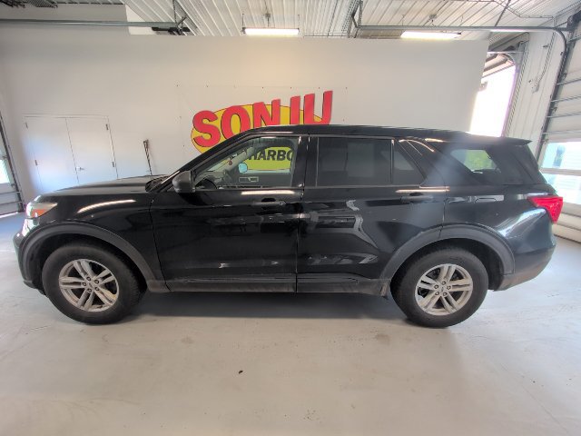 Certified 2022 Ford Explorer 4WD image 2