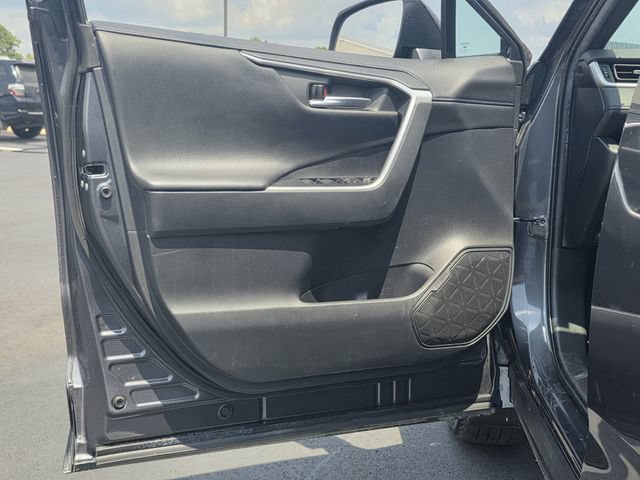 Used 2021 Toyota RAV4 XSE AWD/4WD image 15