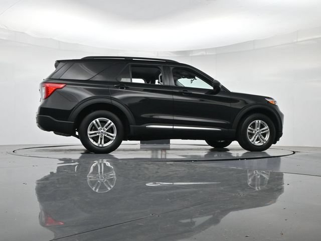 Certified 2023 Ford Explorer XLT w/ Equipment Group 202A AWD/4WD image 36