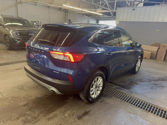Certified 2022 Ford Escape SE w/ Cold Weather Package AWD/4WD image 15