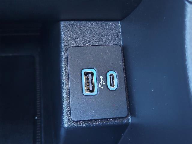 Certified 2022 Ford Edge SEL w/ Convenience Package image 15