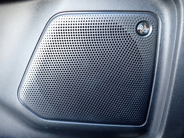 Certified 2025 Ford Escape Platinum w/ Premium Technology Package image 22