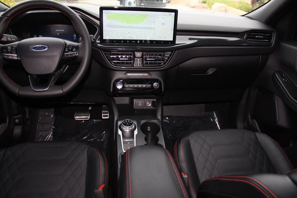 Certified 2023 Ford Escape ST-Line Elite w/ Premium Technology Package AWD/4WD image 19