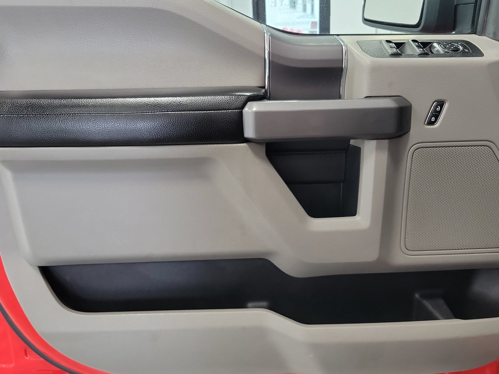 Certified 2018 Ford F150 XLT w/ Equipment Group 302A Luxury AWD/4WD image 13