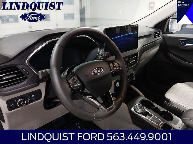 Certified 2023 Ford Escape Platinum w/ Premium Technology Package AWD/4WD image 11