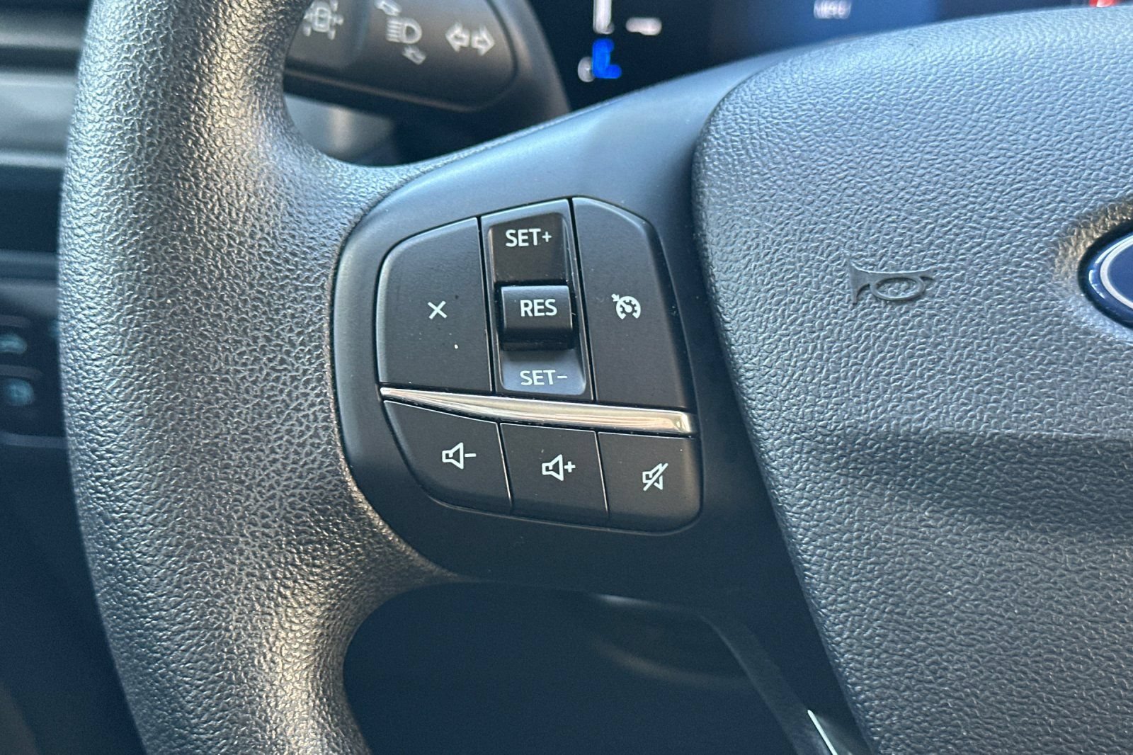 Certified 2025 Ford Maverick XL FWD image 34