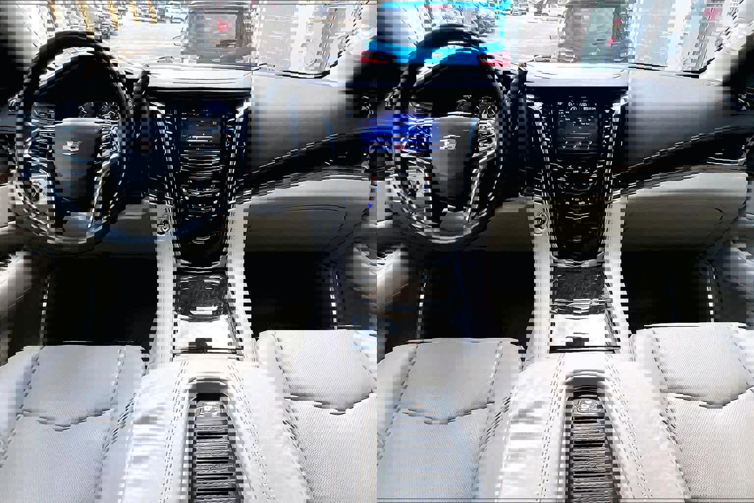 Used 2018 Cadillac Escalade Luxury image 15