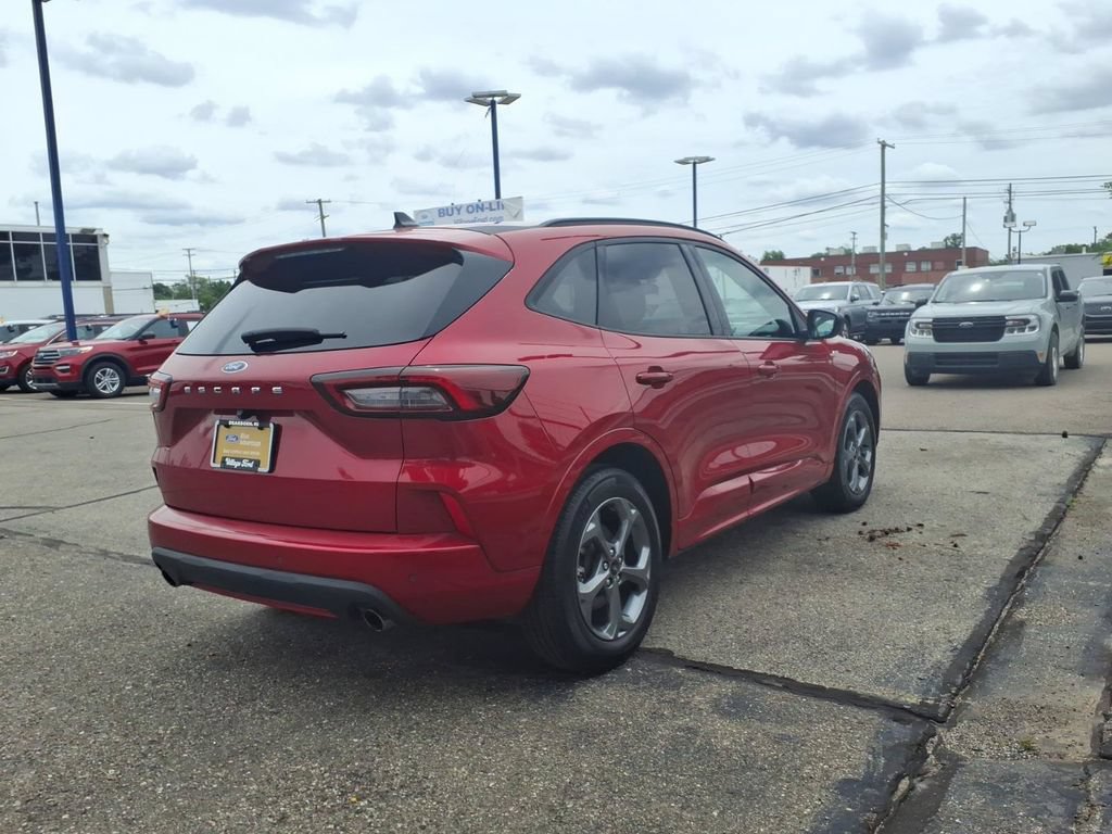 Certified 2024 Ford Escape ST-Line w/ Tech Pack #1 FWD image 6