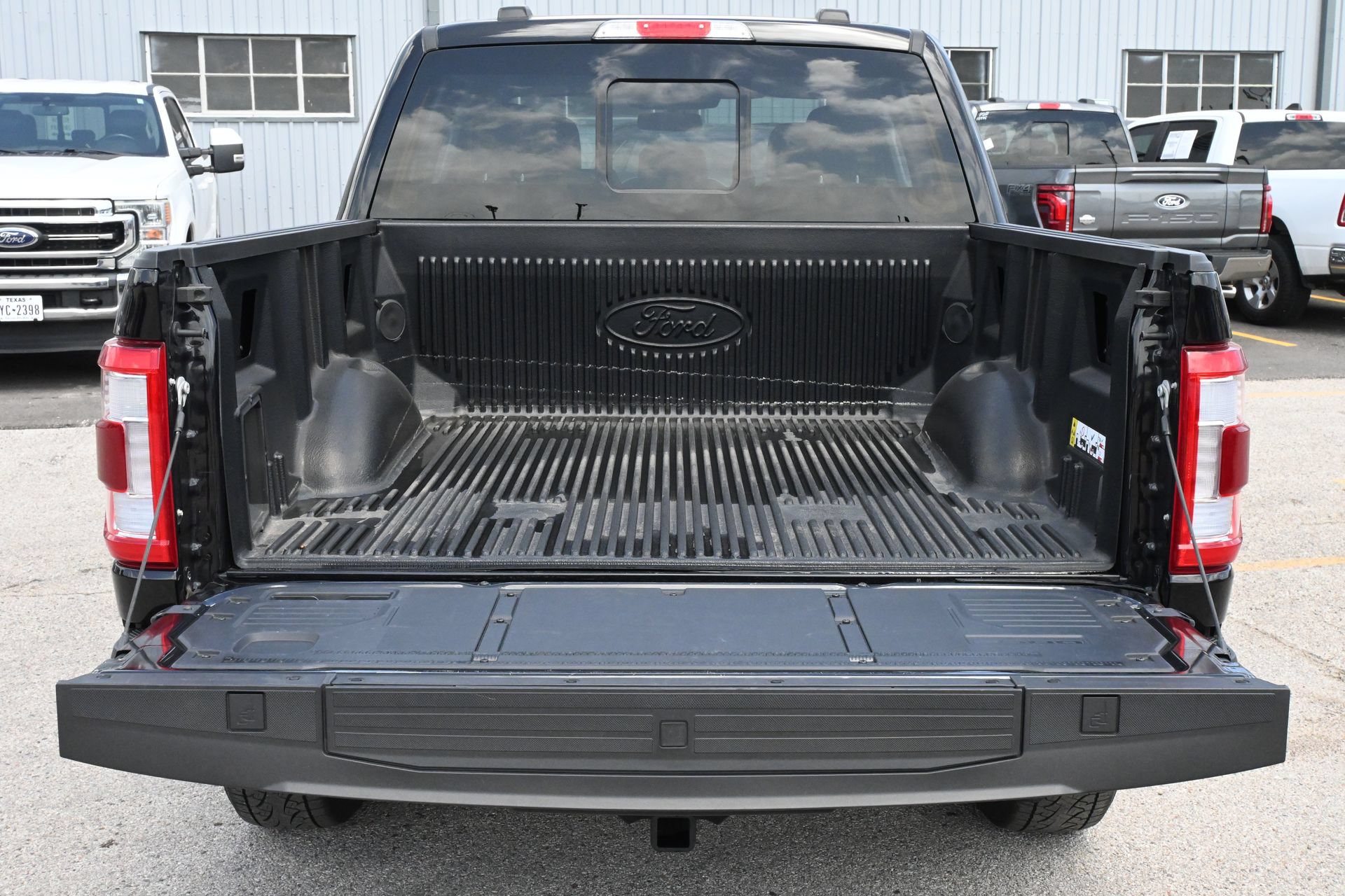 Certified 2022 Ford F150 Lariat w/ Equipment Group 502A High AWD/4WD image 20