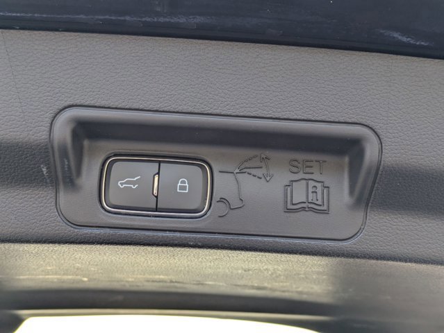 Certified 2020 Ford Explorer Limited w/ Class III Trailer Tow Package image 40